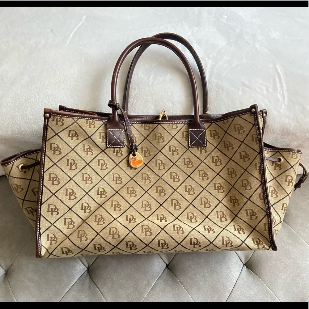 Vintage Dooney & Bourke XL monogram tote bag